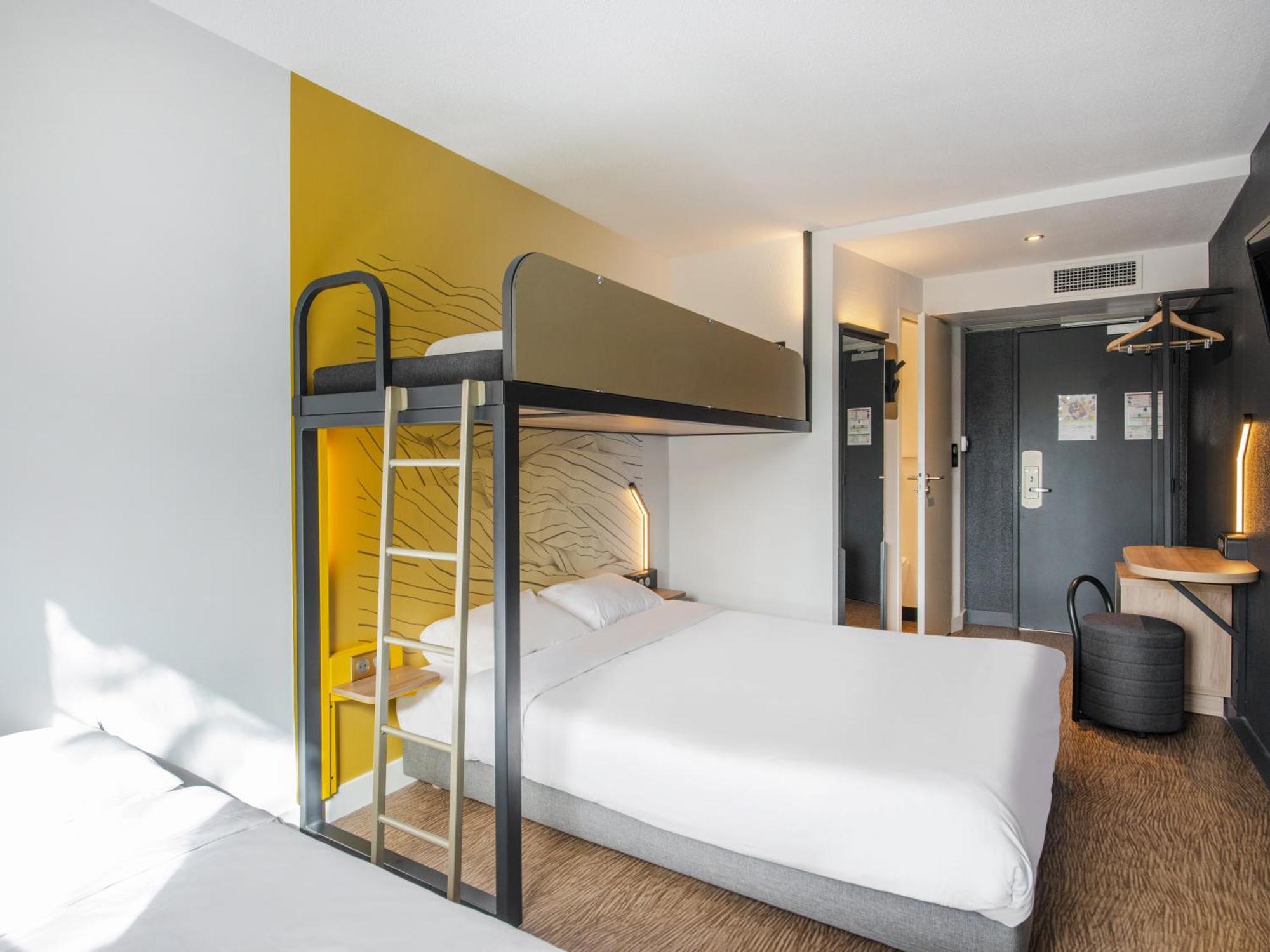 B&B Hotel Cholet Nord Экстерьер фото