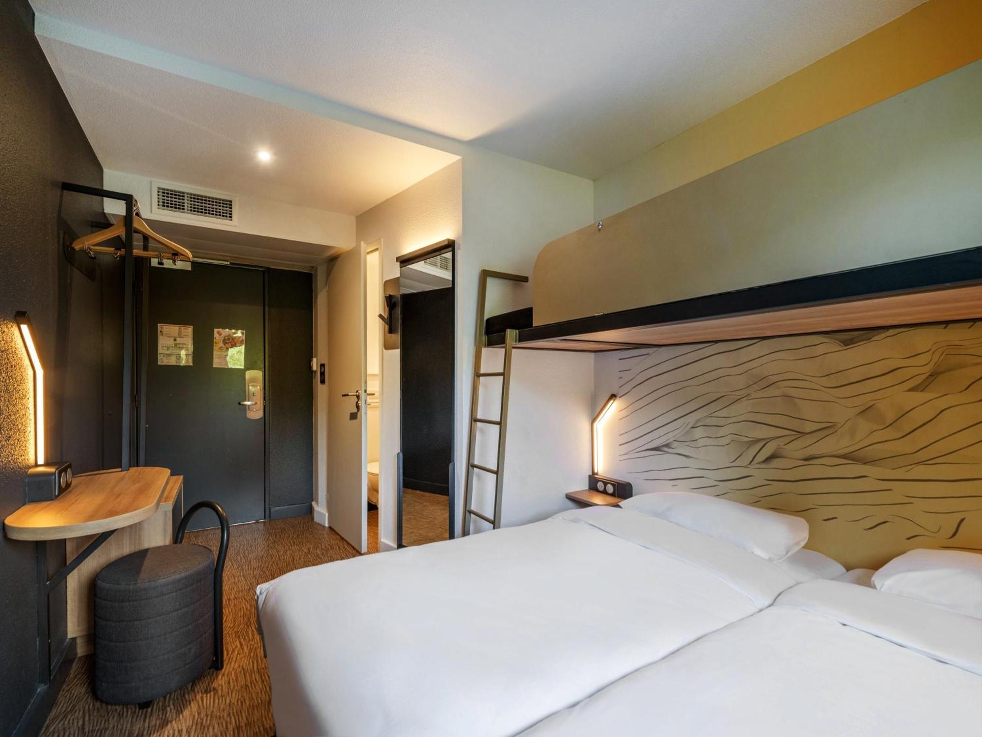 B&B Hotel Cholet Nord Экстерьер фото