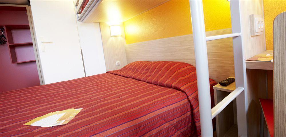 B&B Hotel Cholet Nord Экстерьер фото