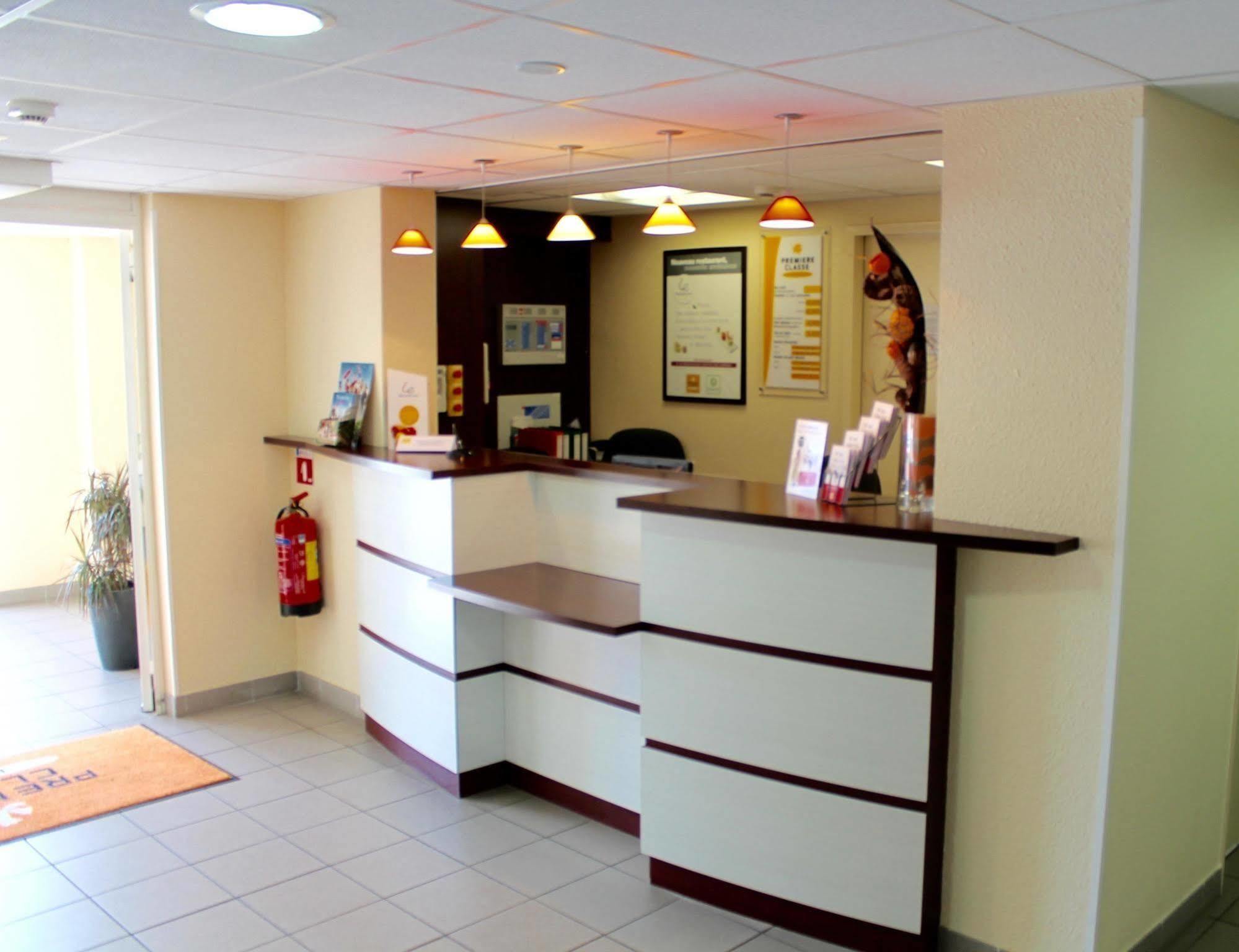 B&B Hotel Cholet Nord Экстерьер фото